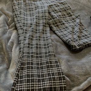 Women’s plad flare bottom sweats